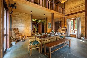 Amã Stays & Trails The Malarbar Villa Iris, Kozhikode