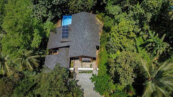 Amã Stays & Trails The Malarbar Villa Iris, Kozhikode