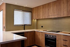 Little Palms by Burleigh Letting Co