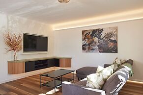 Little Palms by Burleigh Letting Co