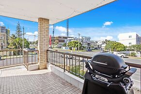 Little Palms by Burleigh Letting Co