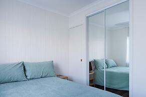 Little Palms by Burleigh Letting Co