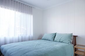 Little Palms by Burleigh Letting Co