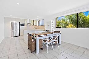 Little Palms by Burleigh Letting Co
