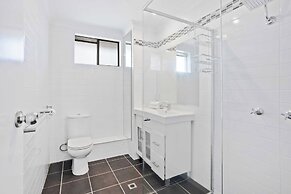 Little Palms by Burleigh Letting Co