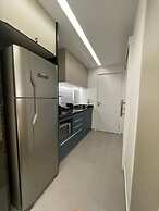 Flat novíssimo a mt da praia by La Playa