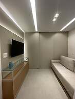 Flat novíssimo a mt da praia by La Playa