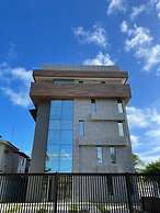 Flat novíssimo a mt da praia by La Playa