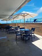 Flat Charmoso Vista Mar by La Playa