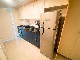 Flat Charmoso Vista Mar by La Playa