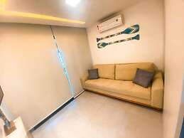 Flat Charmoso Vista Mar by La Playa