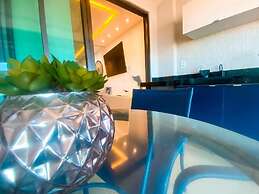 Flat Charmoso Vista Mar by La Playa