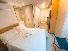 Flat Charmoso Vista Mar by La Playa