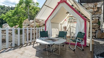 Gapyeong Dongban84 Glamping&pool Villa