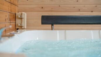 Gapyeong Dongban84 Glamping&pool Villa