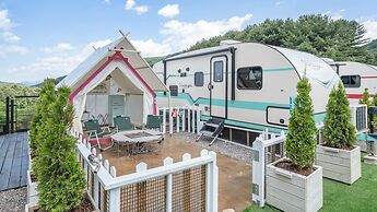 Gapyeong Dongban84 Glamping&pool Villa