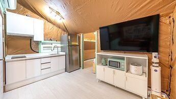 Gapyeong Dongban84 Glamping&pool Villa