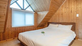 Gapyeong Dongban84 Glamping&pool Villa