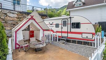 Gapyeong Dongban84 Glamping&pool Villa