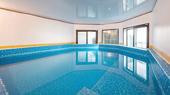 Gapyeong Dongban84 Glamping&pool Villa