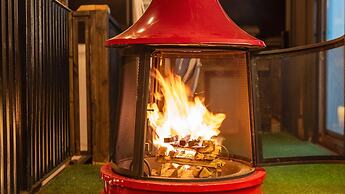 Gapyeong Dongban84 Glamping&pool Villa