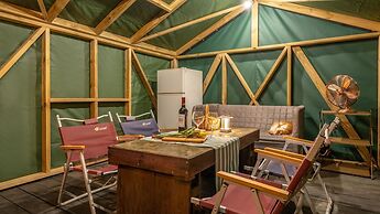 Gapyeong Dongban84 Glamping&pool Villa