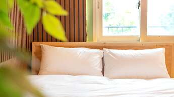 Gapyeong Dongban84 Glamping&pool Villa