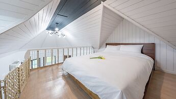 Gapyeong Dongban84 Glamping&pool Villa