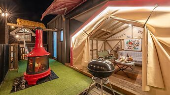 Gapyeong Dongban84 Glamping&pool Villa