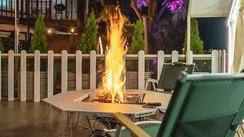 Gapyeong Dongban84 Glamping&pool Villa