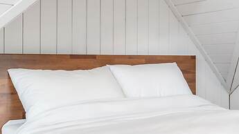 Gapyeong Dongban84 Glamping&pool Villa