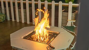 Gapyeong Dongban84 Glamping&pool Villa