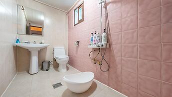 Gapyeong Dongban84 Glamping&pool Villa