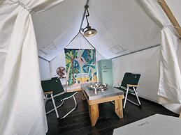 Gapyeong Dongban84 Glamping&pool Villa