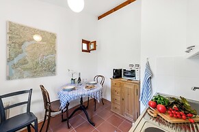 Romantic Rustico With Dependence