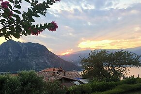 Romantic Rustico With Dependence