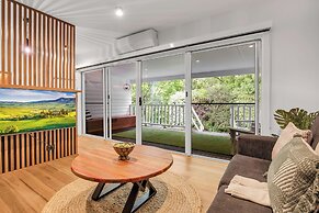 Bright on the River (Buffalo Apartment 1)