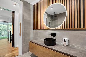 Bright on the River (Buffalo Apartment 1)