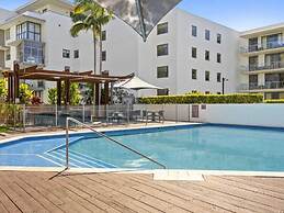Swell Apartments - by Burleigh Letting