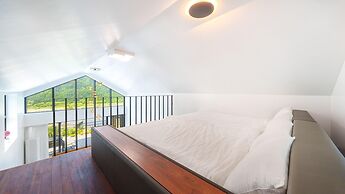 Danyang Dandelion Pool Villa