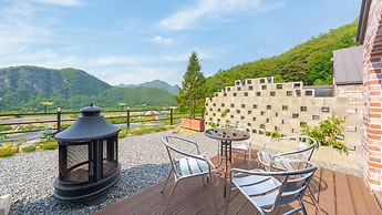 Danyang Dandelion Pool Villa