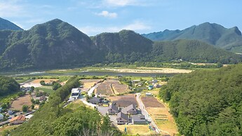 Danyang Dandelion Pool Villa