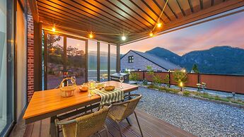 Danyang Dandelion Pool Villa