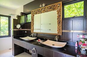 Stunning 5BR Sea View Villa - KBR22