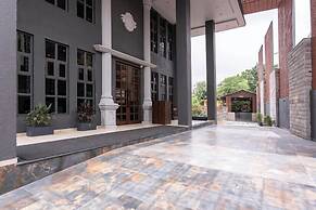 The Belita Hotel & Spa