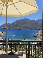 Evita Studios & Apartments