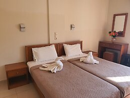 Evita Studios & Apartments