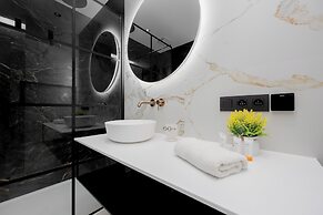 Ludwiki Apartment by Renters