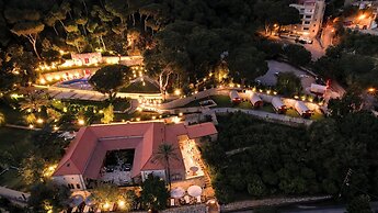 Chateau Du Comte