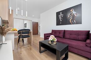 Wodna Apartment Łodź by Renters